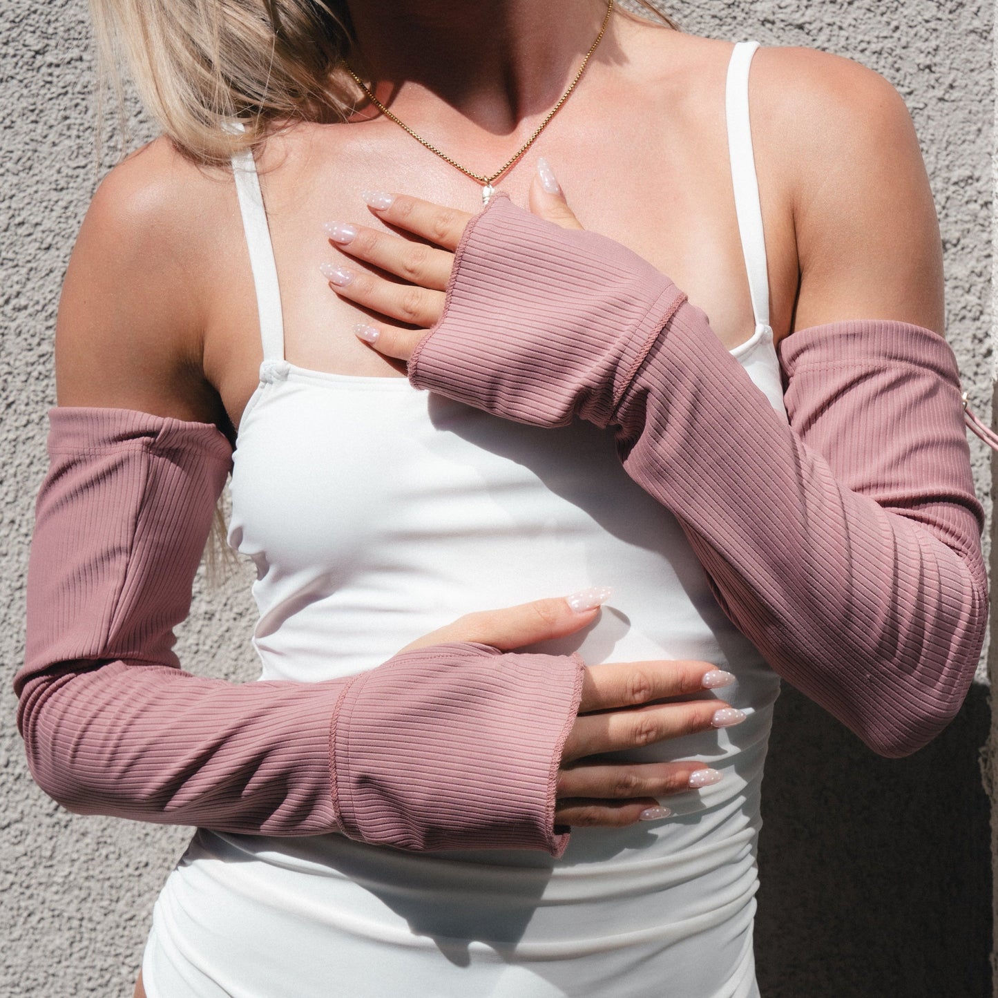 UPF 50+ Sun Sleeves & UV Driving Gloves – Rosé